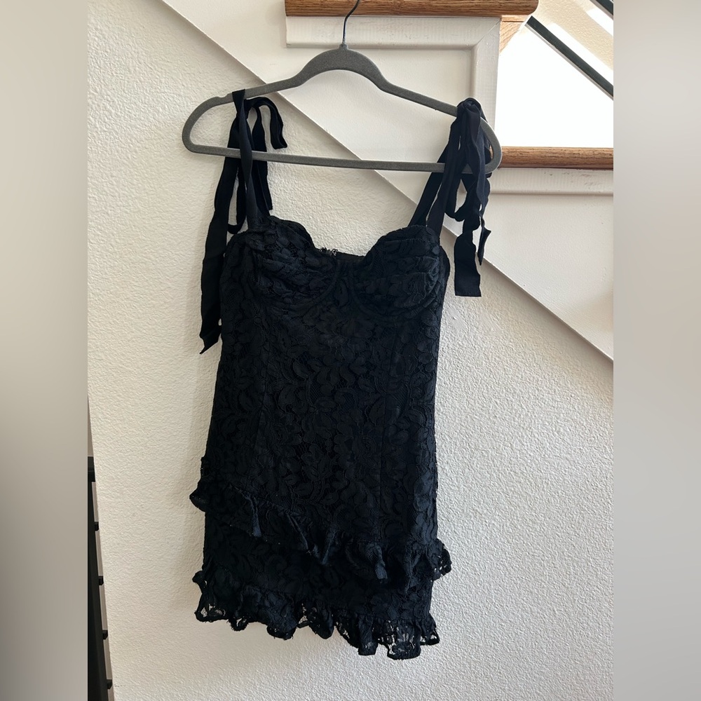 Lovers + Friends Black Sleeveless Top